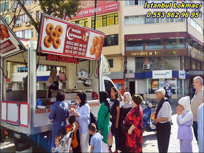 Bahçeşehir'de site içerisinde mobil lokma arabası ile hayır lokması dağıtımı